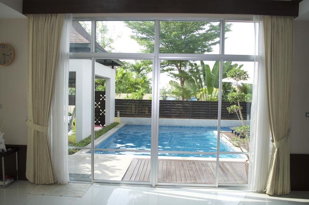 Holiday Pool Villa Na Jomtien Exterior photo