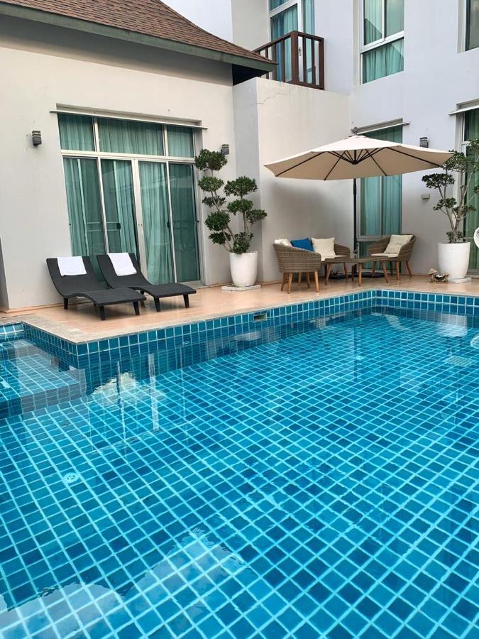 Holiday Pool Villa Na Jomtien Exterior photo